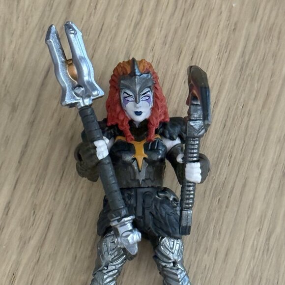 Fortnite Ice vs Fire MOLTEN VALKYRIE Figure Micro Series 2.5 inch - Picture 6 of 11